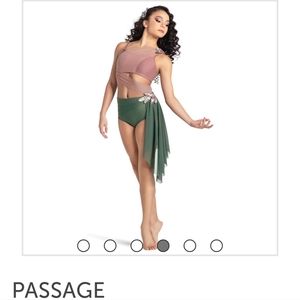 COPY - Girls costumes. Child medium